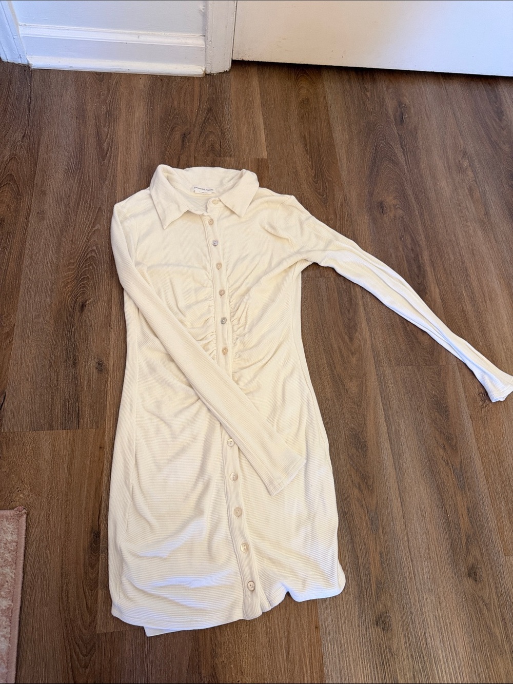 Lovers + Friends Cream Ribbed Button-Front Long Sleeve Dress